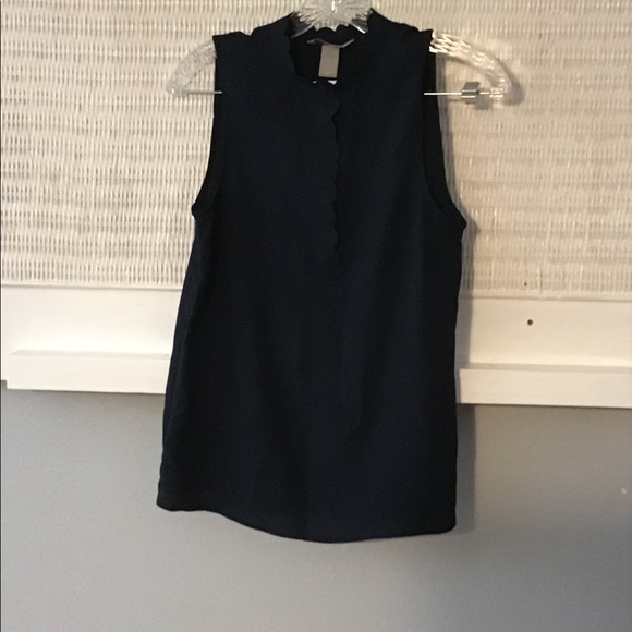 H&M Scalloped Trimmed Blouse (NWT) - Picture 6 of 12